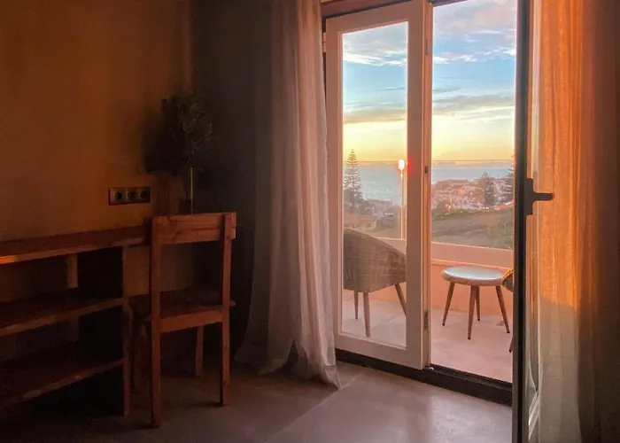 Azenhas Do Mar Valley House